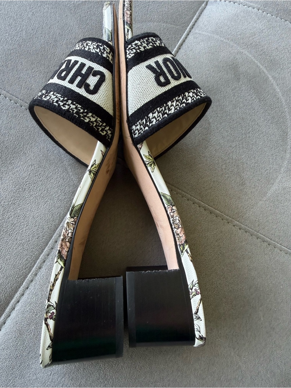 Dior Dway Black & White Floral Logo Slide Mules - Picture 7 of 11